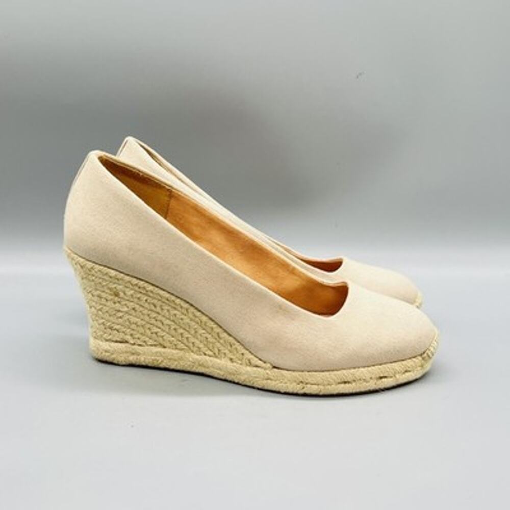 J Crew Shoes Womens 7.5 Beige Espadrille Wedge Heels Pumps Round Toe Slip On